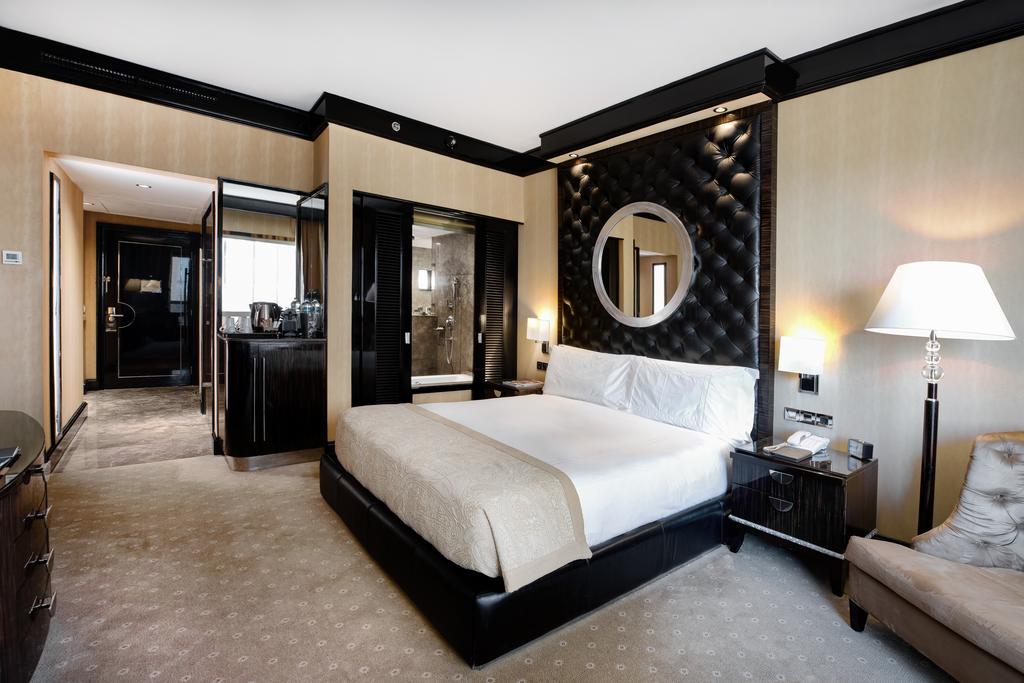 FNC Fairmont room
