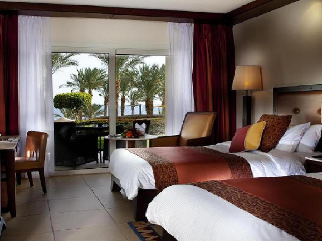 Grand Rotana DLX
