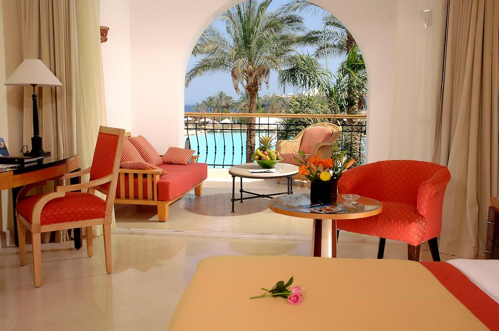 Savoy Pool View