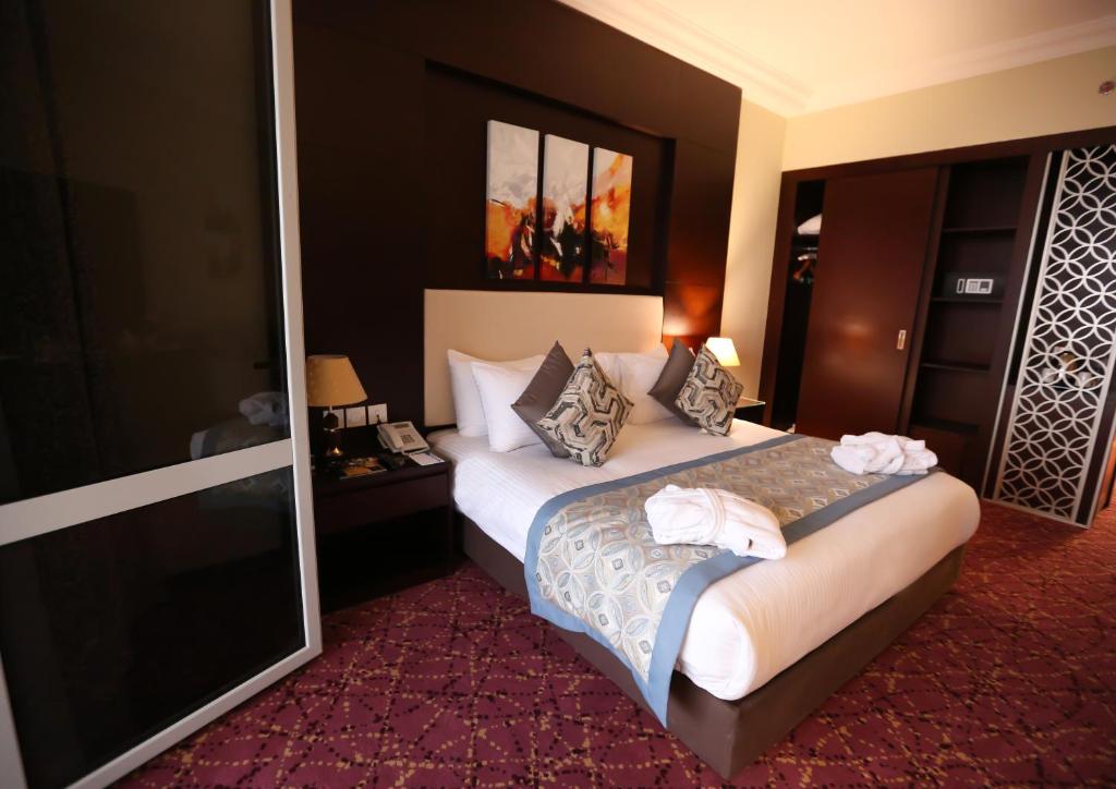 forsan ex suite
